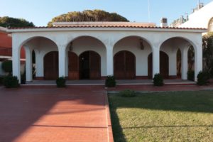 vila sul mare in vendita