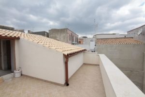stabili ortigia con terrazzo